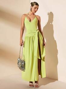 SHEIN BAE Conjunto de 2 piezas para mujer con body de escote en V sexy y versátil de verano + falda con abertura y dobladillo con lazo para playa y resort - Verde - Ver 3