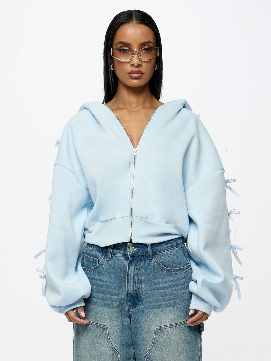 SUMWON WOMEN Moletom Cropped Premium de Verão da Society com Detalhe de Manga com Laço Decorativo, Moda Streetwear Casual, Moletom Esportivo Para Lazer, Vestuário de Outono e Primavera - Azul - Visão 1