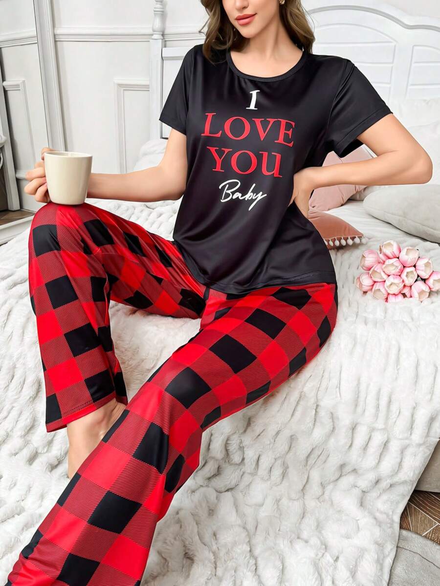 Conjunto de ropa de dormir para pareja con texto en inglés y diseño de cuadros de colores bloqueados - Multicolor - Ver 1