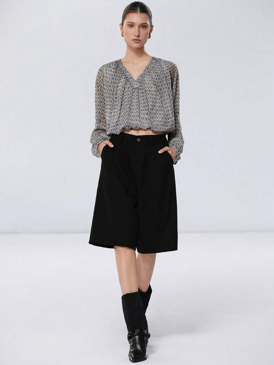 SHEIN Privé 女士优雅雪纺 V 领褶皱下摆长袖衬衫，百搭度假装 - 彩色 - 查看 1