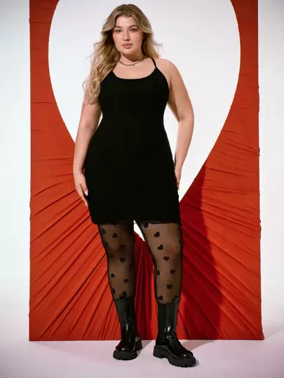 SHEIN EZwear 大码情人节红心连裤袜