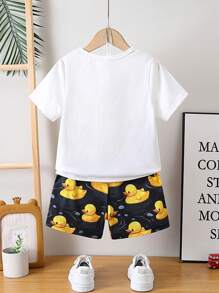 SHEIN 2 Stücke/Set Kleinkind Jungen Cartoon Gedruckt Kurzarm T-shirt Und Shorts