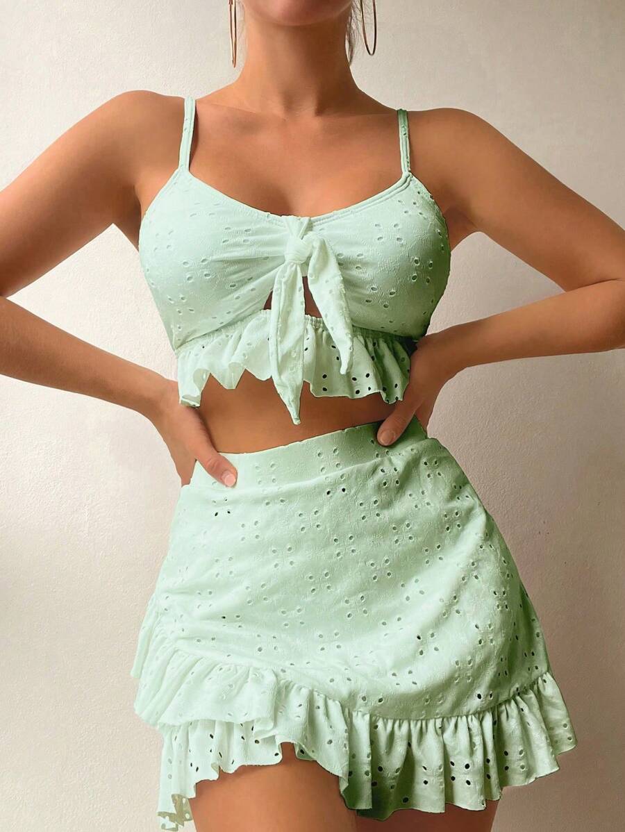 SHEIN Swim 2 件套女士夏季海滩纯色激光切割刺绣扭纹前比基尼泳装带迷你裙 - 薄荷綠 - 查看 1