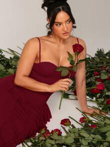 Silquee Vestido sexy y elegante de color rojo sólido con tirantes de espagueti, volantes, cola de pez, espalda descubierta, botones metálicos, flor 3D y cinta, adecuado para fiestas de cóctel, citas románticas, vestido de malla de punto, reuniones, eventos formales, vestidos de dama de honor, salidas nocturnas, vestido de Halloween, vestido de Navidad, vestido extra largo