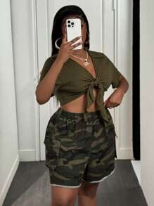 Slaydiva Nouveau printemps et été Chemise décontractée col chemise col V-neck avant creux bretelles T-shirt à manches courtes + poches de travail tridimensionnelles sur les deux côtés Short camouflage Femmes Plus Deux pièces Ensemble-A - Vert - Voir 8