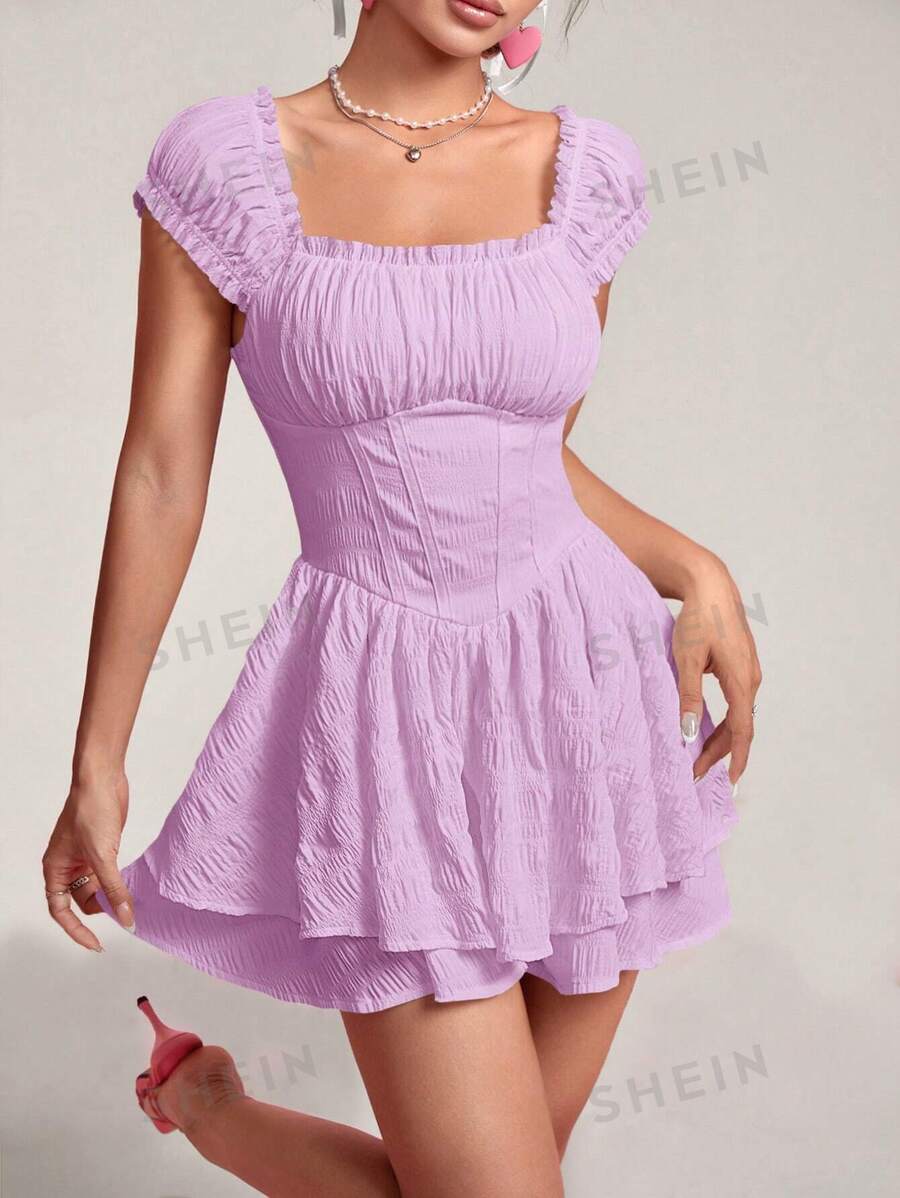 SHEIN PETITE Vestido de mujer con cuello cuadrado, dobladillo con volantes y pliegues de unicolor