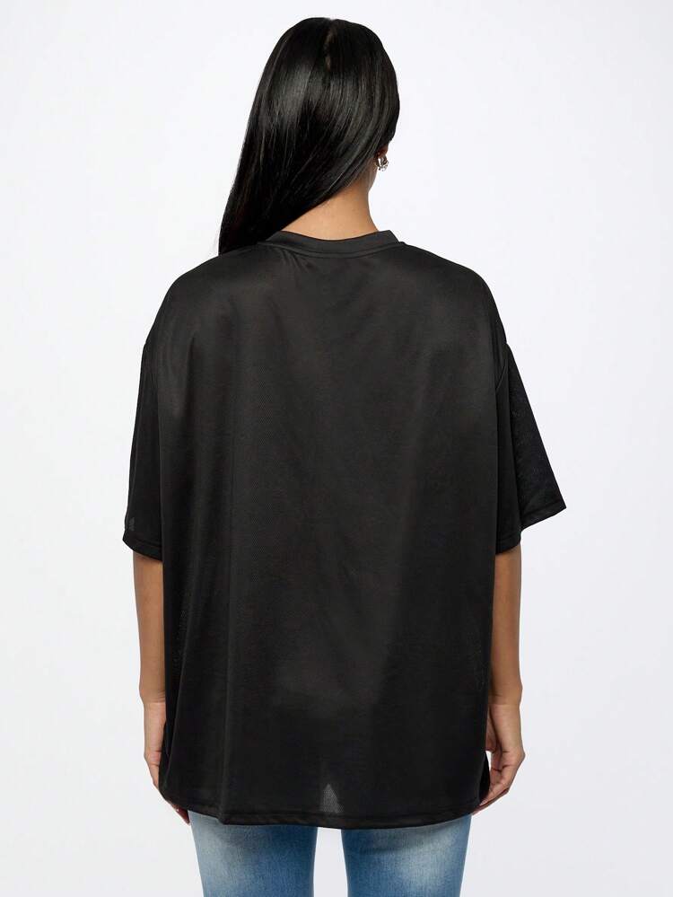SUMWON T-shirt style jersey universitaire avec imprimé numérique en dentelle col en V surdimensionné, vêtements d'automne, streetwear, vêtements de sport