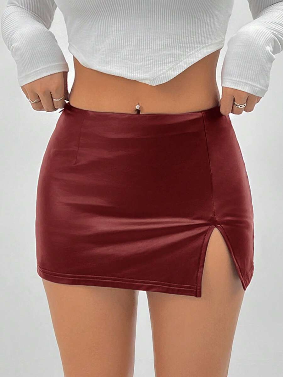SHEIN PETITE Chân váy mini lưng thấp bằng da PU co giãn cao - Màu Đỏ Sâu - Xem 1