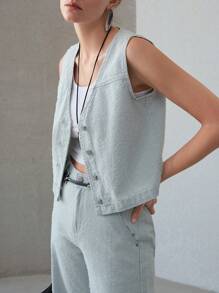 MOTF PREMIUM 洗水纽扣牛仔背心 - 霧霾藍 - 查看 5