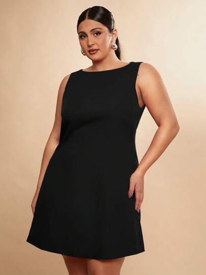 SHEIN BAE Plus Size Women Solid Color Round Neck Casual Short Dress, Suitable For Valentine's Day, Easter, Carnival,Graduation Dress,Birthday Dresses For Women