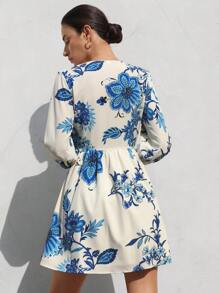 Aveloria Modichic Abito mini casual da donna in stile francese alla moda per le vacanze, con scollo a V lento, design con legame sul petto, vita svasata, maniche larghe e stampa a blocchi di colore - Multicolore - Visualizzare 6