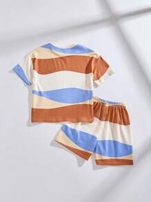 SHEIN 2 pezzi Set di maglietta e pantaloncini da ragazzo con stampa colorata di montagne - Multicolore - Visualizzare 2