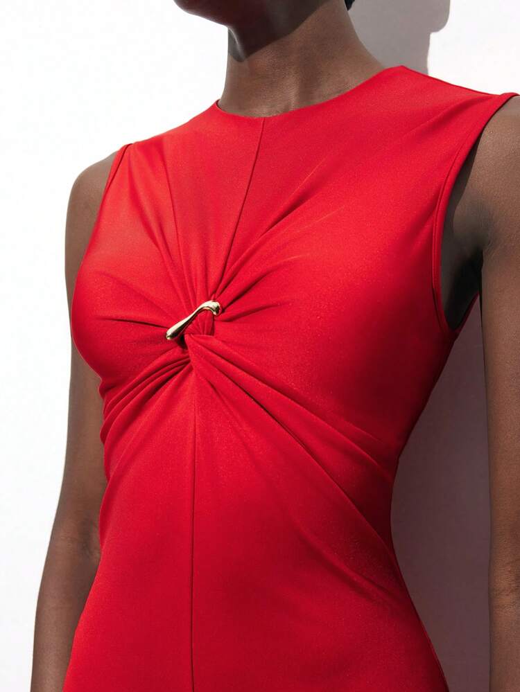 SHEIN Maija New Spring And Summer Red Pleated Chest Pin Decoration Urban Vacation Modern Elegant Romantic Ladies Mid-Length Dress Suitable For Going Out Holiday Party Music Festival Old Money Style