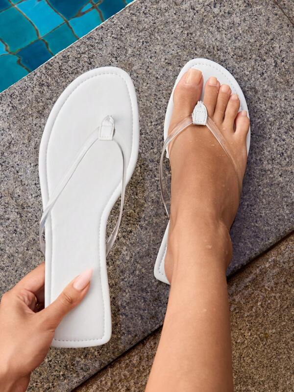 Sandalias planas de dedo en PU negro para mujer, versátiles y casuales, para uso al aire libre, vacaciones y playa