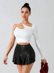 Zolique New Wine Red Textured Leather-Like Fabric Mini Skirt For Women