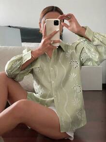 SHEIN Frenchy 女士度假休闲纯色镂空刺绣衬衫，绿色上衣，花卉孔眼刺绣面料全上衣衬衫，适合度假和日常穿着，春夏 - 彩色 - 查看 5