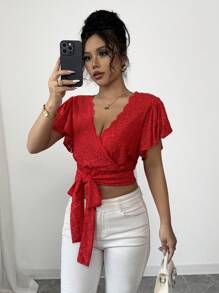 Calvaya Vrouwen Elegante Rode Kant Criscross V-hals Strik Voorkant Ruffle Mouw Blouse Top