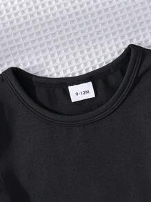 GraphicGems 女婴休闲恐龙印花粉色连衣裙和绿色圆领短袖 T 恤套装，夏季 - 黑色 - 查看 5