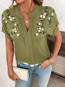 SHEIN Clasi Green Easter Embroidery V-Neck Loose Short Sleeve Blouse For Women Summer Outfits For Women St Patrick St Patrick Day Shirt Women Clothing Summer Easter Dress Women Easter Dress Women - Green - View 3