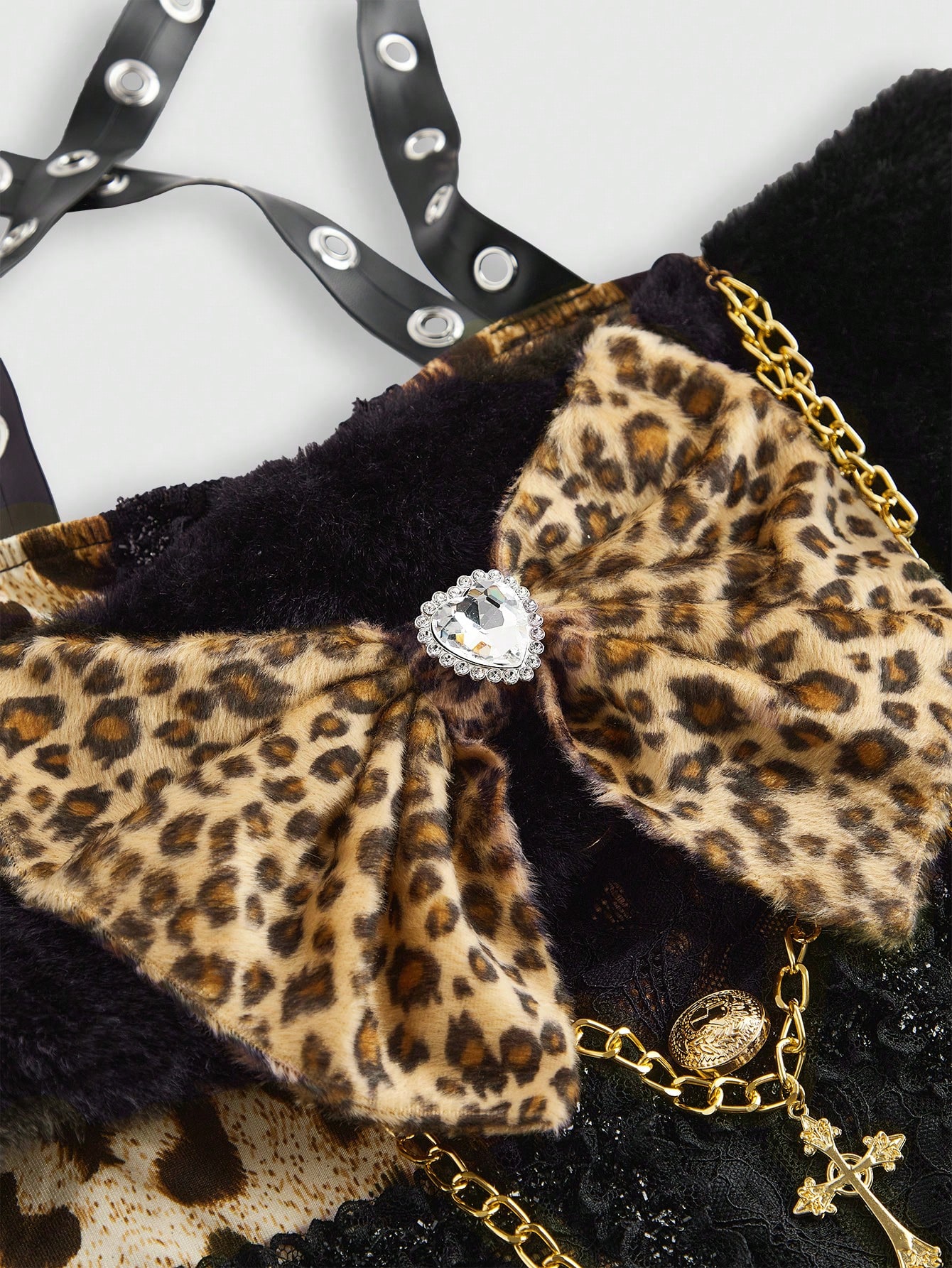 Our J-Fashion Y2K Harajuku Stylish PUNK Vibe Leopard Print, Cross
