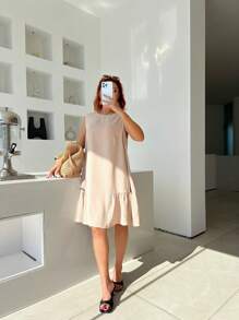 SHEIN Frenchy 大码女式宽松舒适杏色连衣裙，背部蝴蝶结设计，休闲时尚装扮，适合春夏季外出、约会、度假 - 杏色 - 查看 1