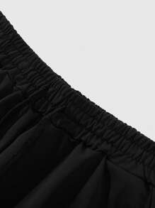 Manfinity Streetrush Regalo para el novio, conjunto de camiseta de manga corta con cuello redondo y estampado de colores y pantalones cortos elásticos, conjunto informal de dos piezas de ropa de calle joven, conjunto de dos piezas de ropa de hombre, conjunto de dos piezas de pantalones cortos