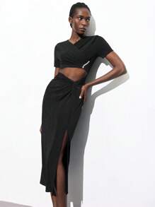 Maija Áo crop top hở vai tay ngắn màu đen mới 2025, đơn giản thời trang đa năng phong cách mùa hè lễ hội âm nhạc kỳ nghỉ bãi biển giản dị lãng mạn khu nghỉ dưỡng đô thị thích hợp cho tiệc đi chơi tiệc cưới khách mời mùa tốt nghiệp cổ điển - màu đen - Xem 4