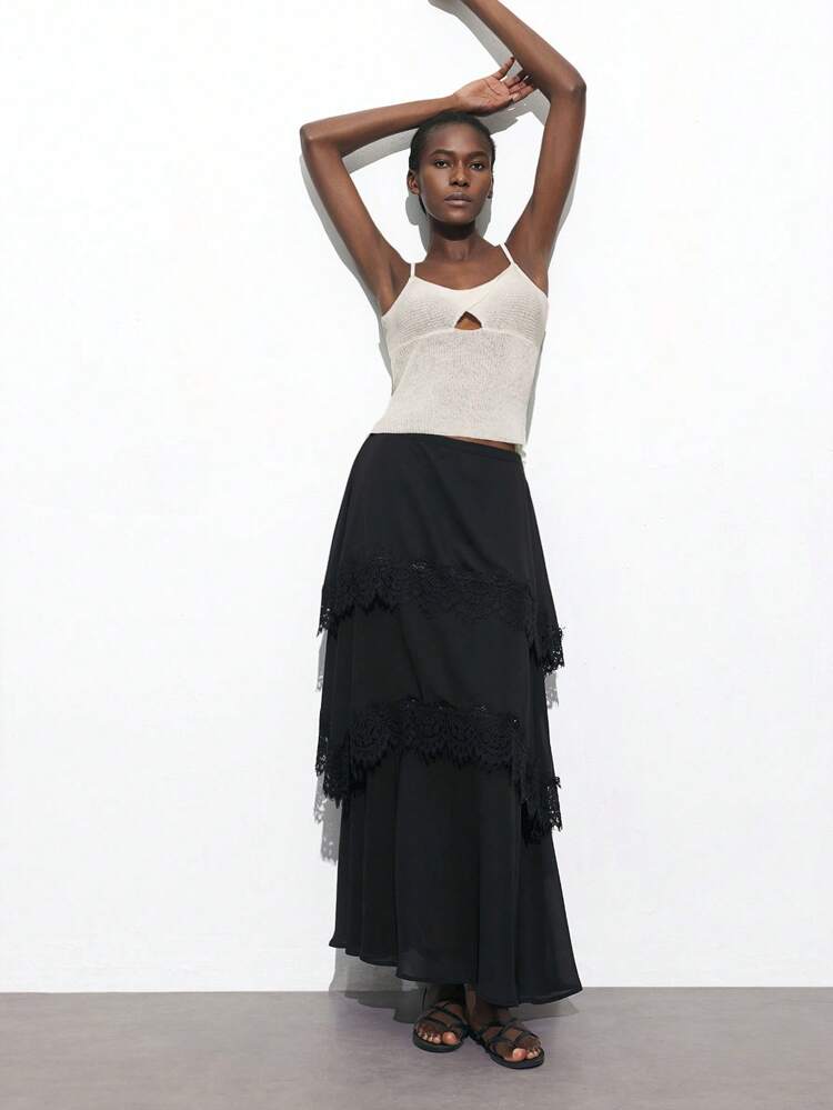 SHEIN Maija 2025 Spring/Summer New Casual Fashionable Resort Comfortable Twist Design Spaghetti Strap Fitted Tank Top, Suitable For Music Festival, Beach Vacation, Everyday Casual, Romantic Urban Resort, Suitable For Outings, Parties, Weddings, Vintage Chic, Graduation