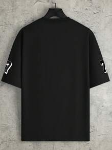 Manfinity Campus Court 男士休闲字母与数字印花短袖 T 恤，夏季，男士球衣，男士足球球衣 - 黑色 - 查看 2