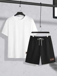 Manfinity Homme Plus Size Men's Letter Graphic Crew Neck Short Sleeve Casual T-Shirt And Drawstring Waist Shorts Set