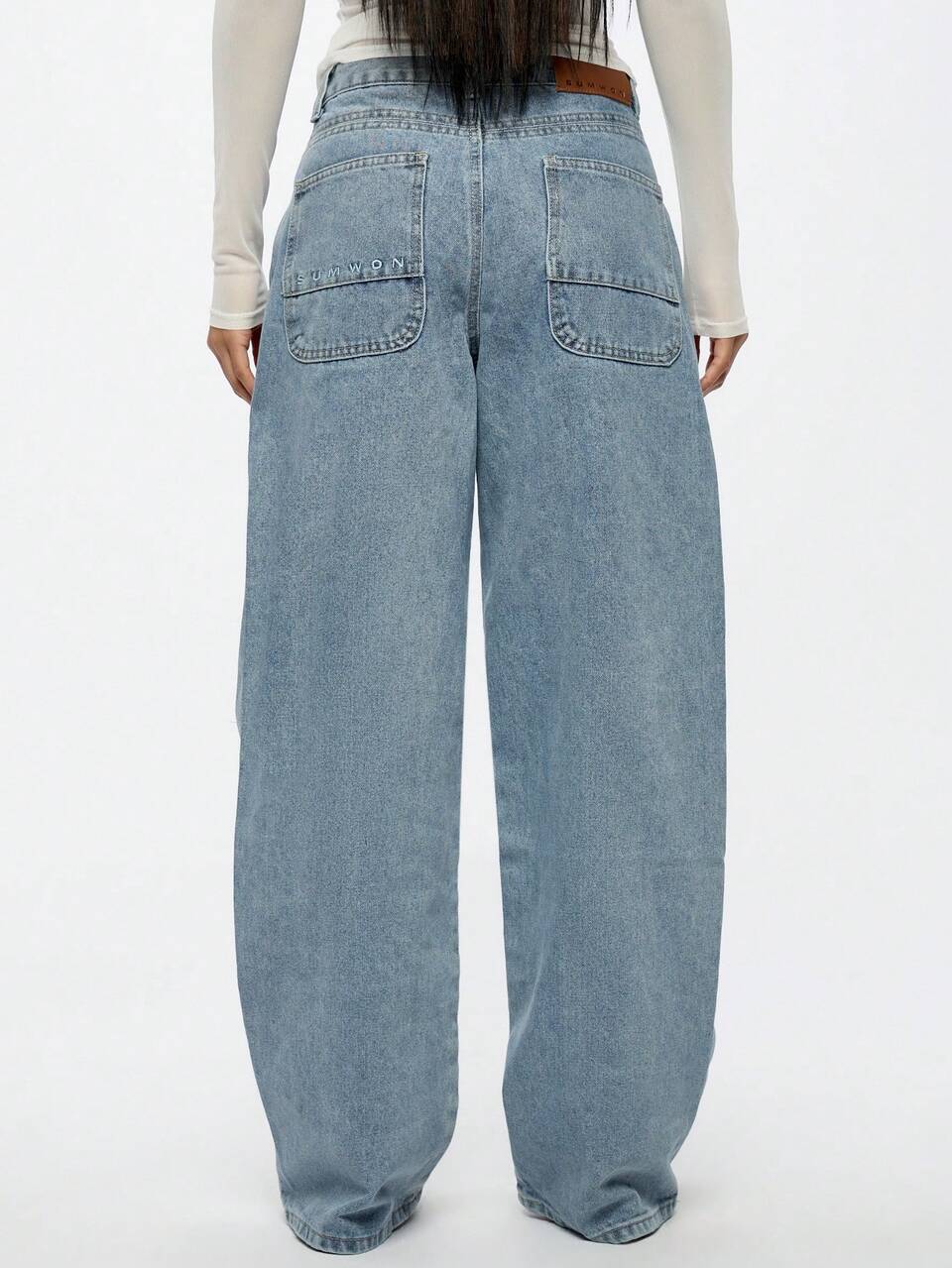 SUMWON WOMEN Washed Straight Fit Knee Cut Jean