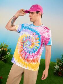 SHEIN X Care Bears 男士休闲彩虹扎染可爱熊印花短袖 T 恤