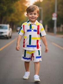 SHEIN 2 件套年轻男孩针织纹理设计 Polo 领印花条纹和格子短袖 Polo 衫和针织纹理印花运动短裤套装，休闲夏季服装 - 彩色 - 查看 8