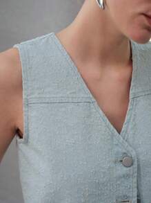 MOTF PREMIUM 洗水纽扣牛仔背心 - 霧霾藍 - 查看 6