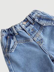 SHEIN Baby Boy Fashionable Washed Multiple Pockets Baggy Loose Fit Blue Denim Cargo Pants, For Baby Outdoor Wear And Daily Wear - Light Wash - View 3