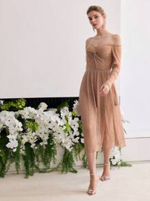 MOTF Soiréza 扭纹开衩侧露肩连衣裙