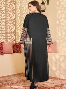 Al Najma 女士休闲大码阿拉伯定位印花长袖圆领连衣裙