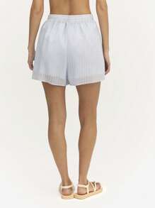 SHEIN Unity 纹理条纹薄纱短裤，前部纽扣设计，休闲百搭，为任何造型增添时尚感。