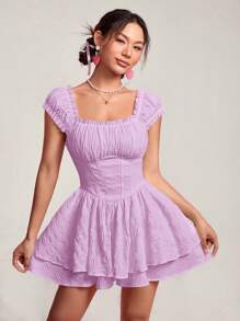 SHEIN PETITE Vestido de mujer con cuello cuadrado, dobladillo con volantes y pliegues de unicolor