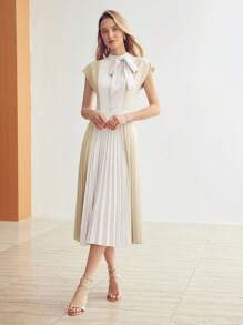 MOTF PREMIUM COLORBLOCK PLEATED DRESS