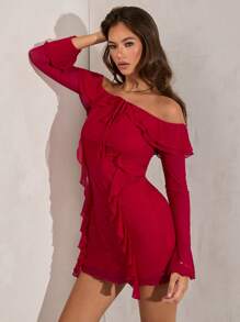 SHEIN BAE Robe mini femme d'été rouge unicolore à épaules dénudées, avec volants et manches évasées. Sexy tenue de soirée adaptée pour la Saint-Valentin, les rendez-vous, les sorties, les occasions décontractées, les déplacements, les fêtes et la rentrée scolaire