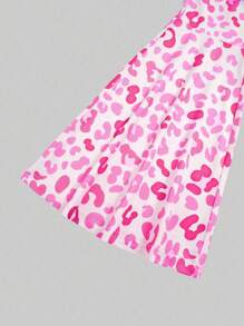 SHEIN 2pcs/Set Girls' Valentine's Day Heart Print T-Shirt And Flare Pants Casual Outfit - Hot Pink - View 4