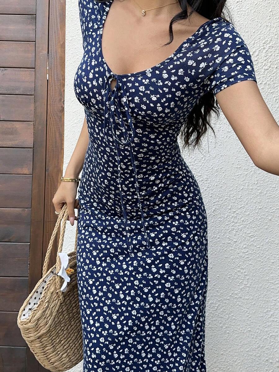 SHEIN Unity Women's Ditsy Floral Fitted Casual Mini Dress For Vacation.