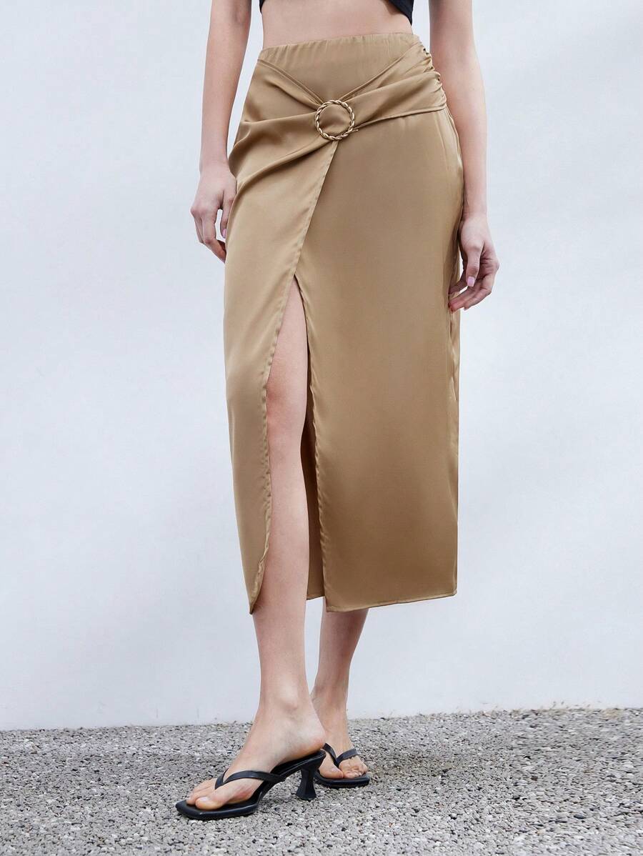 SHEIN Privé High-Quality Elegant Metal Ring Belt Ruched High Waist Side Slit Design Long Skirt Fall Cloth For Women