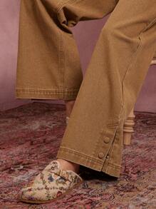 WESTFADE Jeans vaqueros de tiro medio con botones a presión, dobladillo dividido, pierna recta suelta y estilo utilitario western de primavera - Marrón - Ver 2