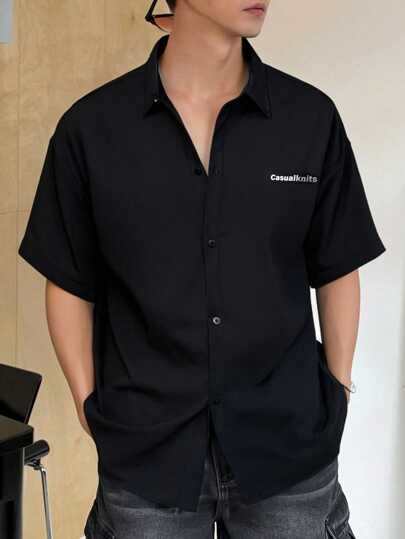 Manfinity CasualKnits 男士正面纽扣短袖字母印花休闲黑色衬衫