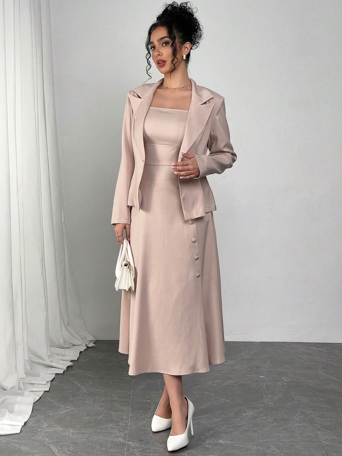 Modelyn فستان قميص زراعي بلون وردي فاتح + بليزر ضي...