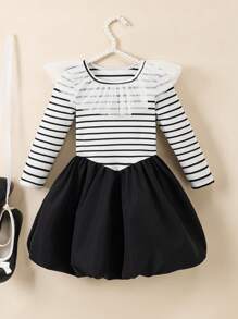 SHEIN Robe patineuse pour jeune fille avec éléments élégants de blocs de couleurs, rayures, tulle et volants à l'ourlet - Noir et Blanc - Voir 4