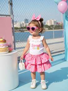 2 件套婴儿/女婴荷叶边肩带甜美字母和糖果印花上衣搭配分层泡泡球裙套装，舒适可爱，适合春、夏、秋季居家和户外 - 彩色 - 查看 2