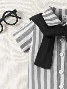 Souflis Souflis Set de 2 piezas para niños pequeños con camisa azul y blanca, pantalones cortos y capa, conjunto casual de verano cómodo y de moda